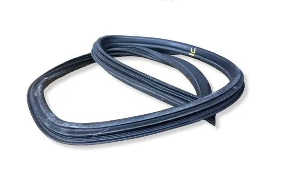 BMW 3 E46 Rubber seal tailgate window/glass 