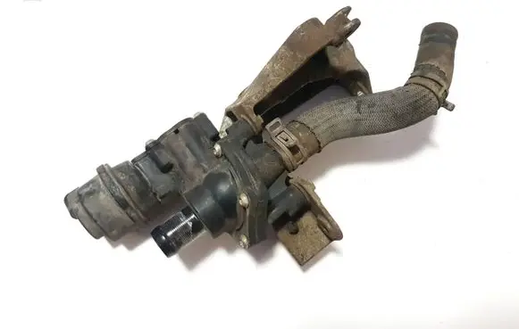 Thermostat/thermostat housing