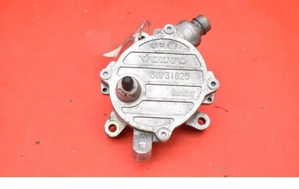 Volvo V70 Vacuum pump 30731825