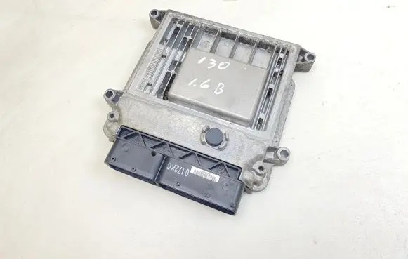 Hyundai i30 Engine control unit/module 9001040172KC 391122B202