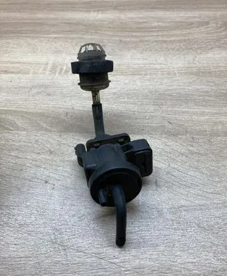 Mercedes-Benz E W210 Vacuum valve A0005450427