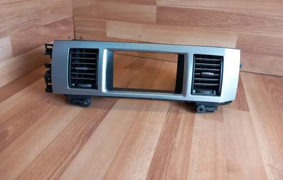 Jaguar XF X250 Dash center air vent grill 8X2319K617BJ 8X2319K617AJ C2Z16128