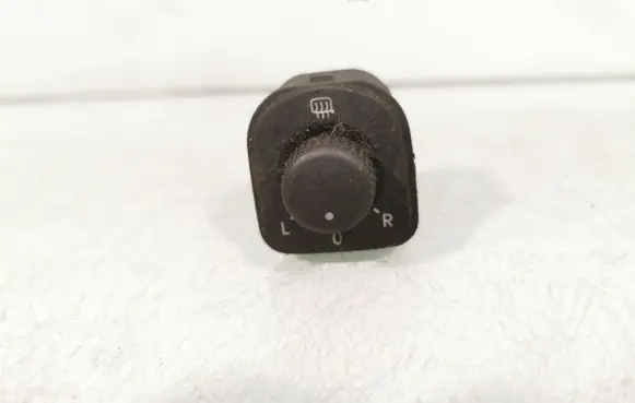 Volkswagen Jetta V Wing mirror switch 1K0959565F