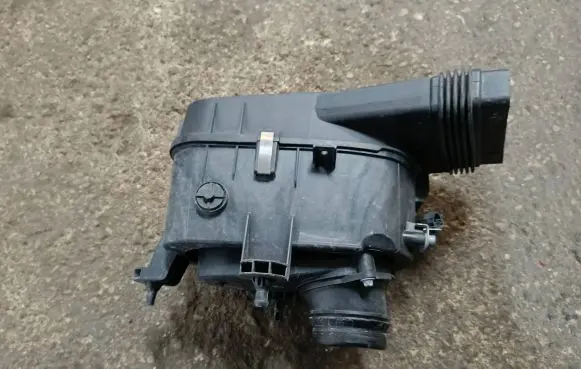 Maserati Ghibli Air filter 670038725