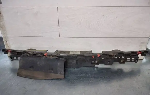 Top upper radiator support slam panel