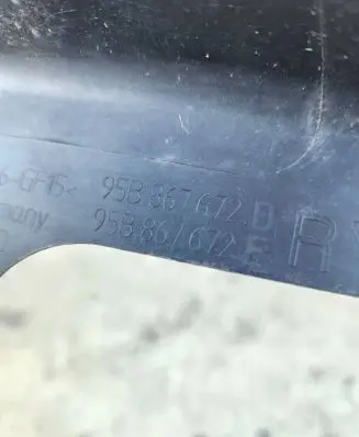 Porsche Macan (95B) Other rear door trim element 95B867672D 95B867672E
