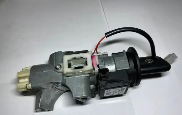 Nissan Tiida C11 Ignition lock 28590 AX600