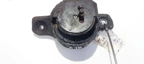 Subaru Legacy Engine mount bracket