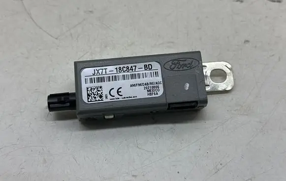 Ford Focus Aerial antenna amplifier JX7T18C847BD