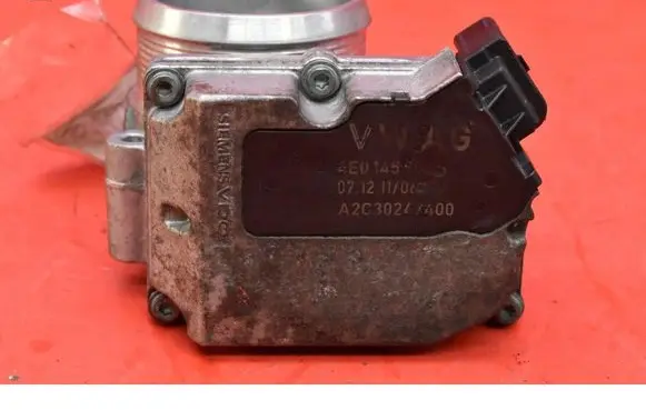 Audi A4 S4 B8 8K Throttle body valve 4E0145950
