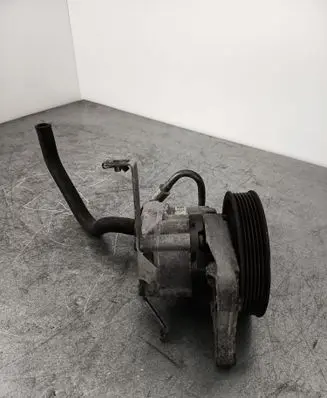 BMW X3 E83 Power steering pump 678148603 6781486