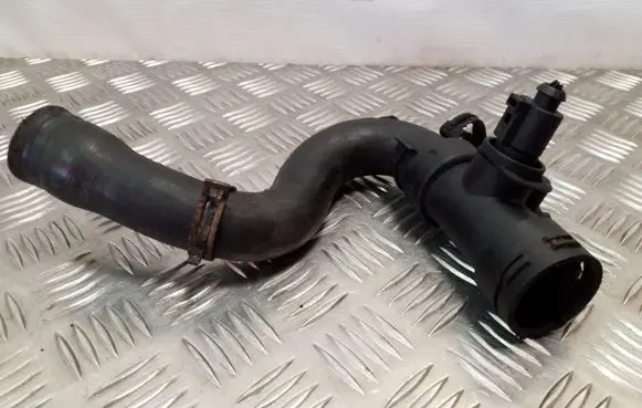 Audi A6 S6 C5 4B Engine coolant pipe/hose 4B0121049D