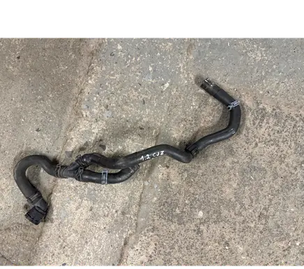 Engine coolant pipe/hose