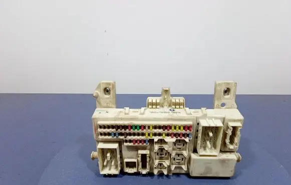 Mazda 3 I Fuse box set BAN666730H