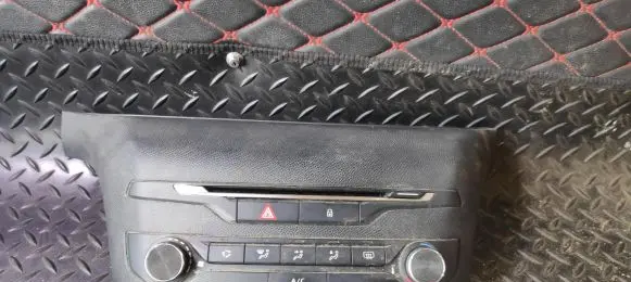 Peugeot 308 Climate control unit 96777653ZD