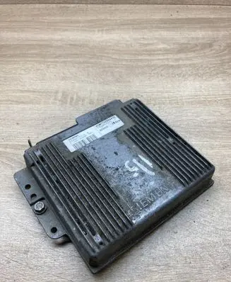 Renault Laguna I Engine control unit/module ECU 7700864458 S103717115B
