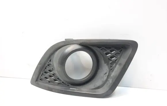 Ford Fiesta Front fog light trim/grill 6S6119953BC 6S6119953BCW