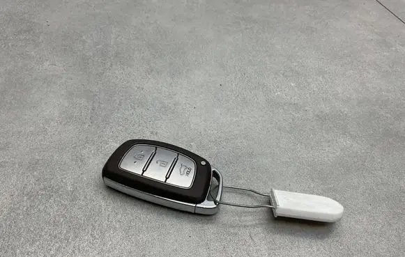 Hyundai Tucson TL Ignition key/card 