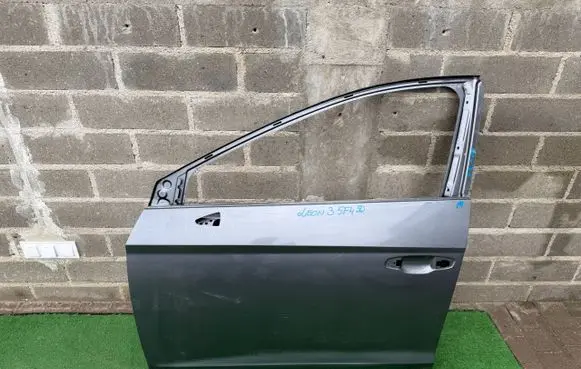 Seat Leon (5F) Front door 5F4831579