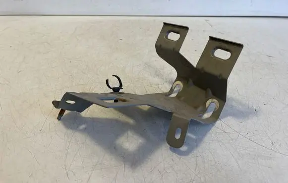 Opel Vivaro Fender mounting bracket 98163353