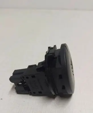 Nissan X-Trail T30 Hazard light switch 06016 ESJAPAN