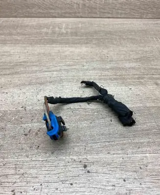 BMW 5 E39 Plug wire 1382189