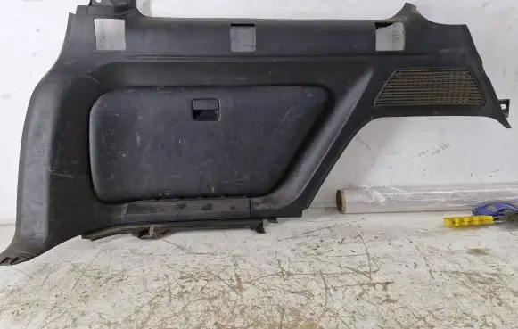Volkswagen Golf III Other trunk/boot trim element