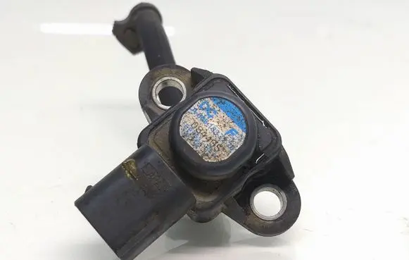 Mercedes-Benz Vito Viano W639 Air pressure sensor A0051537228 084405