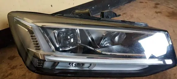 Audi Q2 - Headlight/headlamp 81A941034B 030129627100 21SAH5668