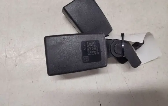 Opel Zafira B Middle seatbelt buckle (rear) 401266978 N13132409 602963600
