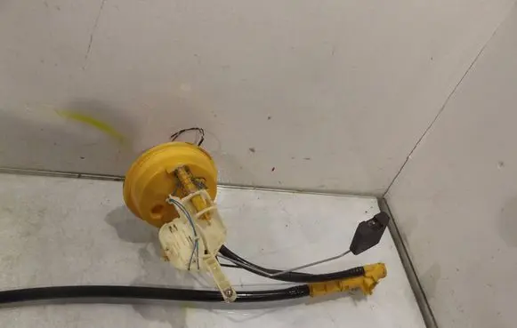 BMW 3 E46 Webasto auxiliary heater fuel pump 