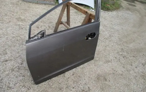 Honda Insight Front door
