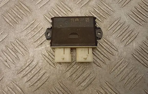Peugeot 5008 II Tailgate/trunk control unit/module 9809260680 980926068004 32813600