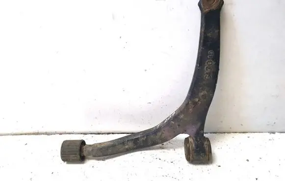 Peugeot 607 Front lower control arm/wishbone 