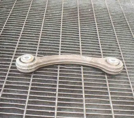 Maserati Quattroporte Rear upper control arm/wishbone 69573