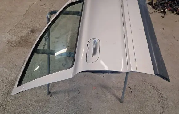 Volvo XC70 Front door