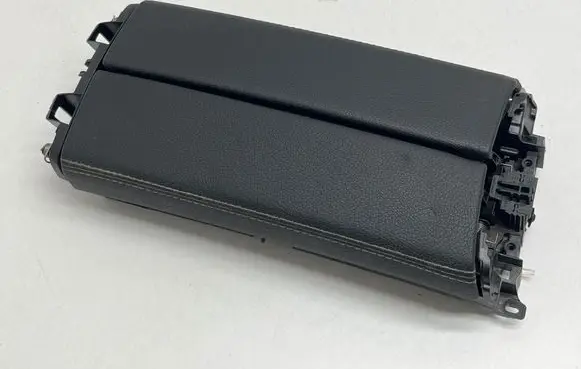 Mercedes-Benz A W177 Armrest 1385378A 11082020 17812R3