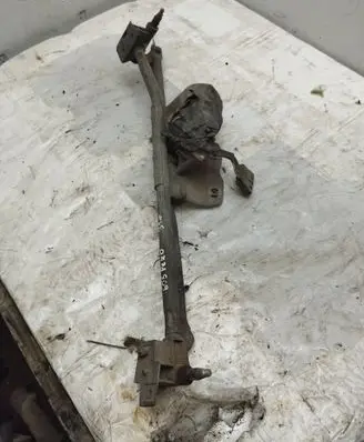 Peugeot 605 Front wiper linkage and motor