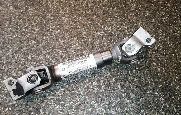 BMW X5 E70 Steering column universal joint 6776928