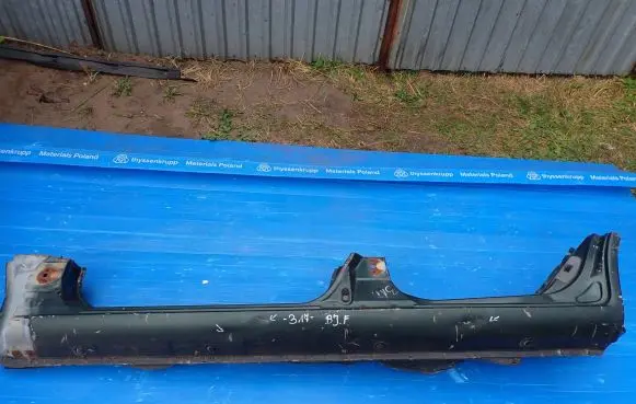 Mazda 323 Sill
