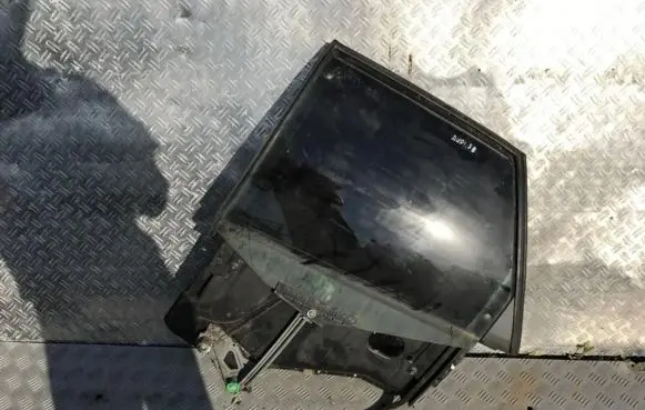 Audi 80 90 S2 B4 Rear door window/glass frame 