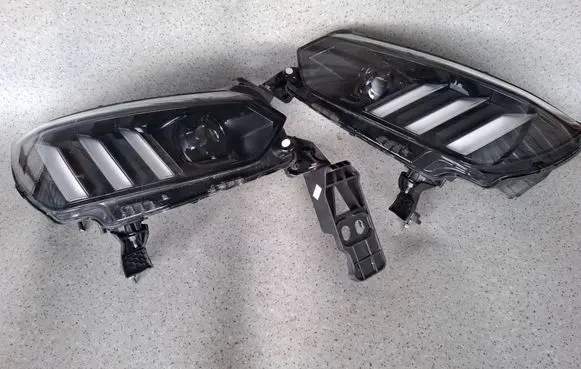 Peugeot 2008 II Headlights/headlamps set 9841641980 0881191786