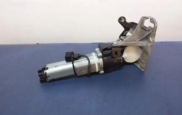 Audi A8 S8 D4 4H Holder (bracket) 4H0827851D