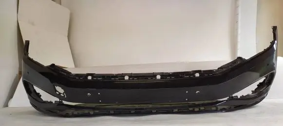 Volkswagen PASSAT B8 Front bumper 3G0807221E