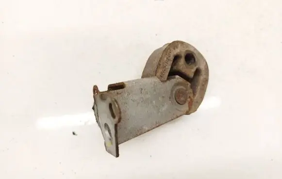 Audi A4 S4 B8 8K Muffler mount bracket/holder 8D0253147G