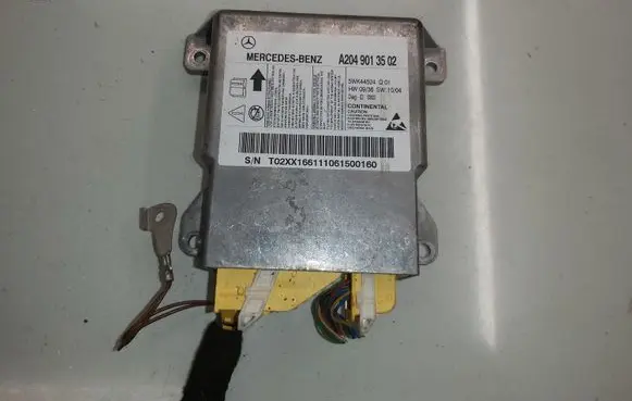 Mercedes-Benz C W205 Airbag control unit/module A2049013502