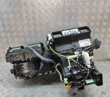 Volkswagen Tiguan Interior heater climate box assembly 5WA907511C T16245C