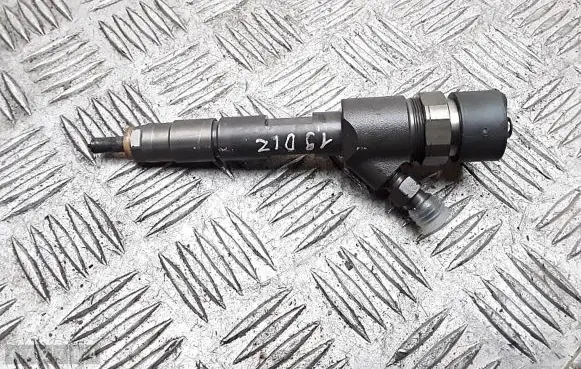 Suzuki Grand Vitara II Fuel injector