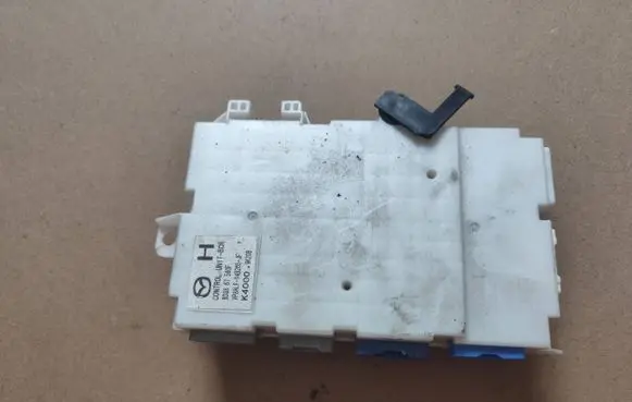 Mazda 3 II Comfort/convenience module BDG867560F 9K20B VP8ALF14B205JF