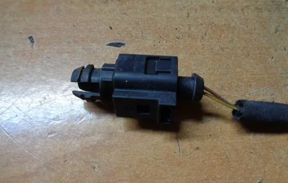 Skoda Rapid (NH) Outside/exterior temperature sensor 8Z0820535
